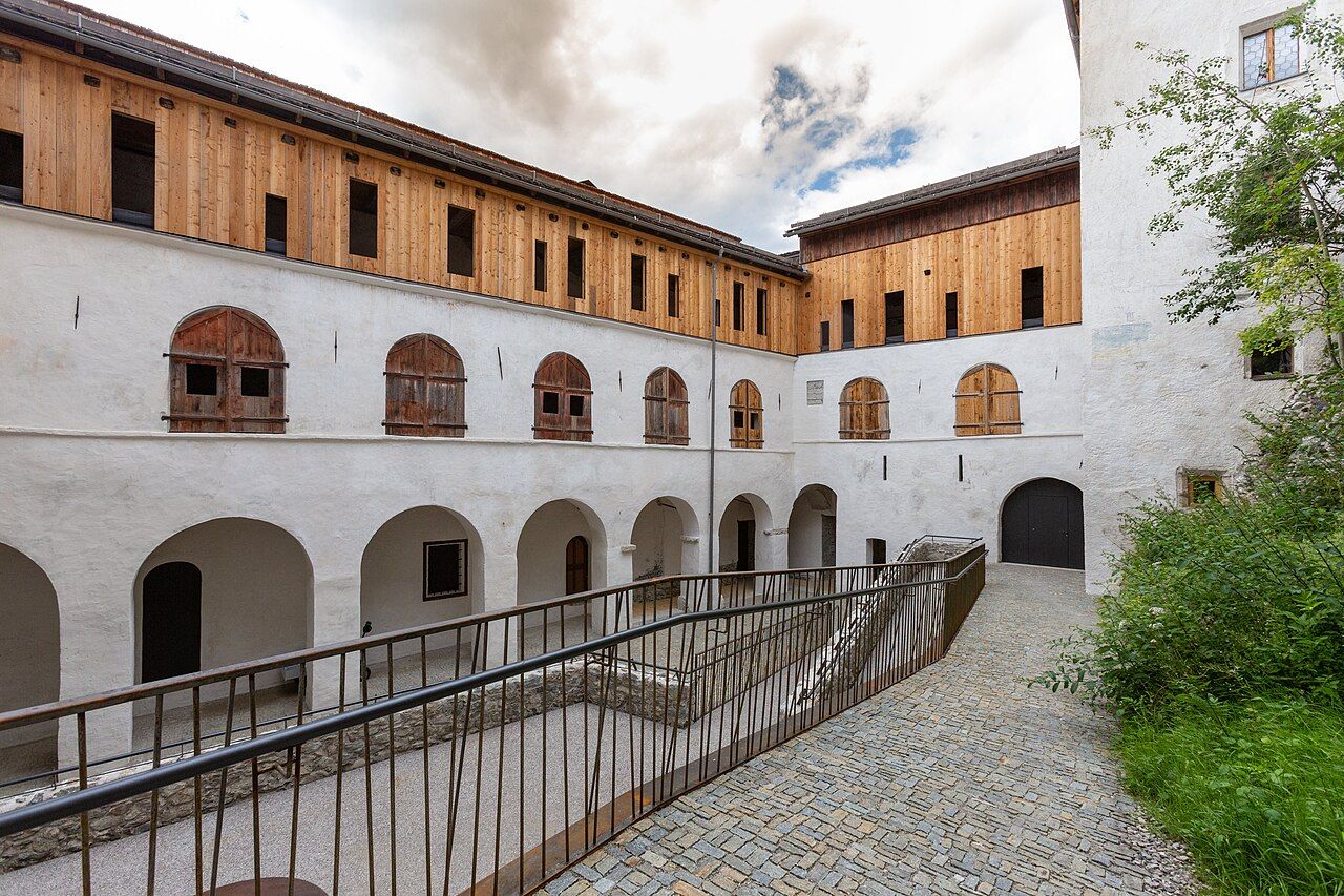 Burg Heinfels – Bild 3