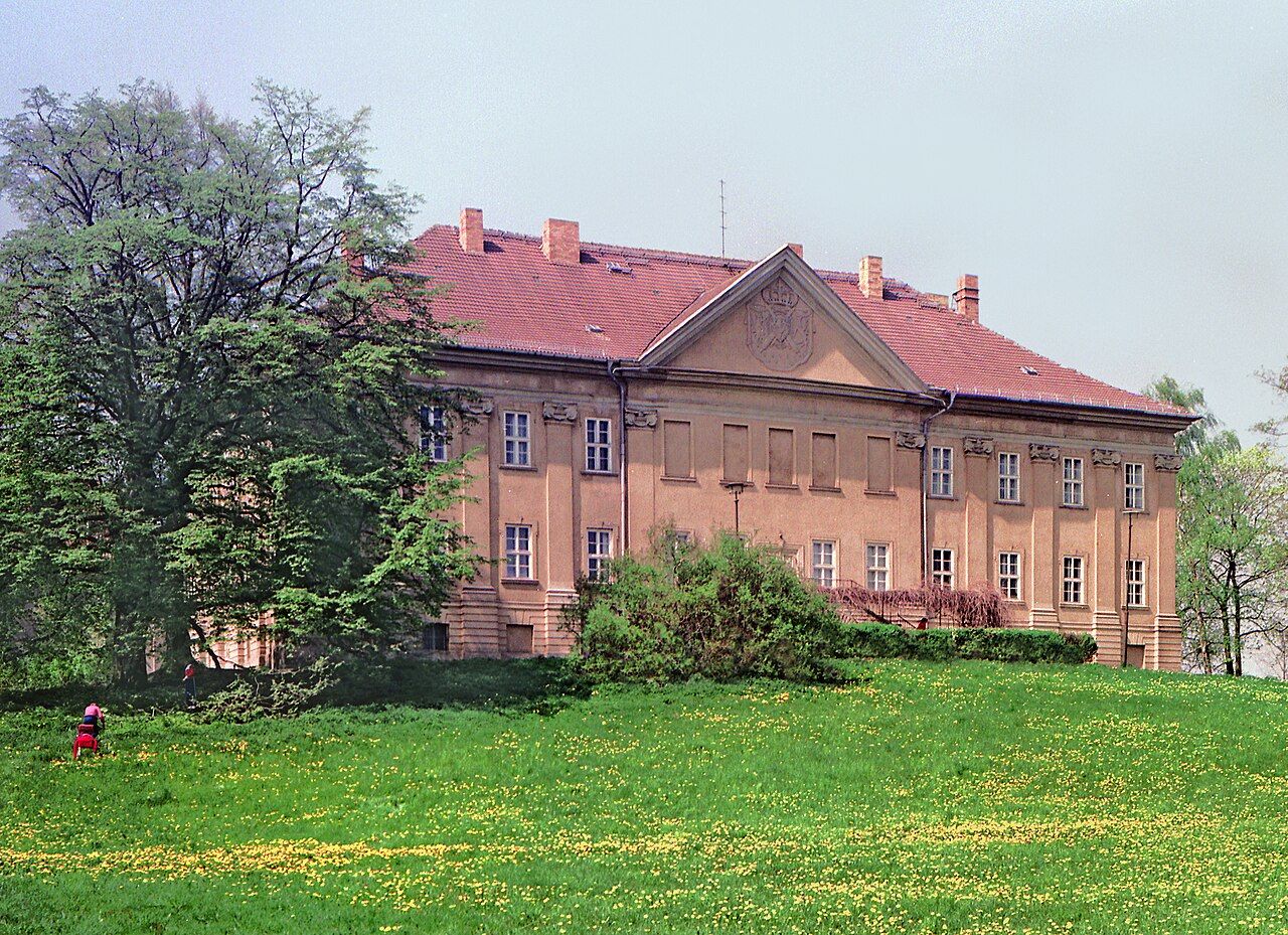 Schloss Hohenzieritz – Bild 2